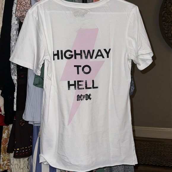 AC ⚡️ DC GRAPHIC T - Picture 5 of 5